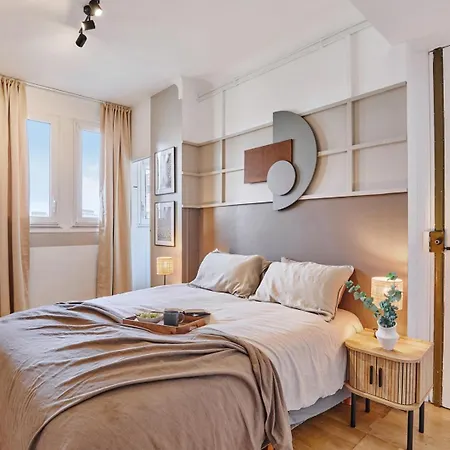 Safir - 3 Et Balcon A Trocadero